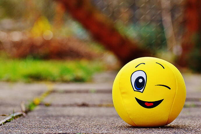 ball-smile-happy-toy-wallpaper-preview