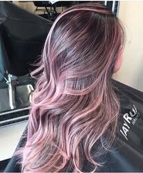 da5f8f0a9c0f9eb12909e408b34d634e--black-balayage