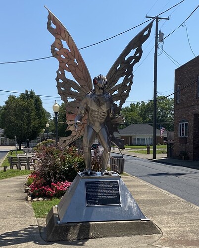 Mothman_Statue_(cropped)
